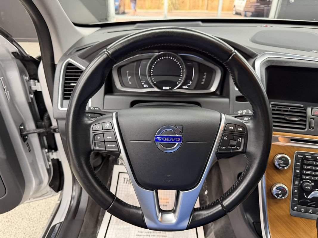 Used 2017 Volvo XC60 T5 Inscription w/ Advanced Package AWD/4WD image 23