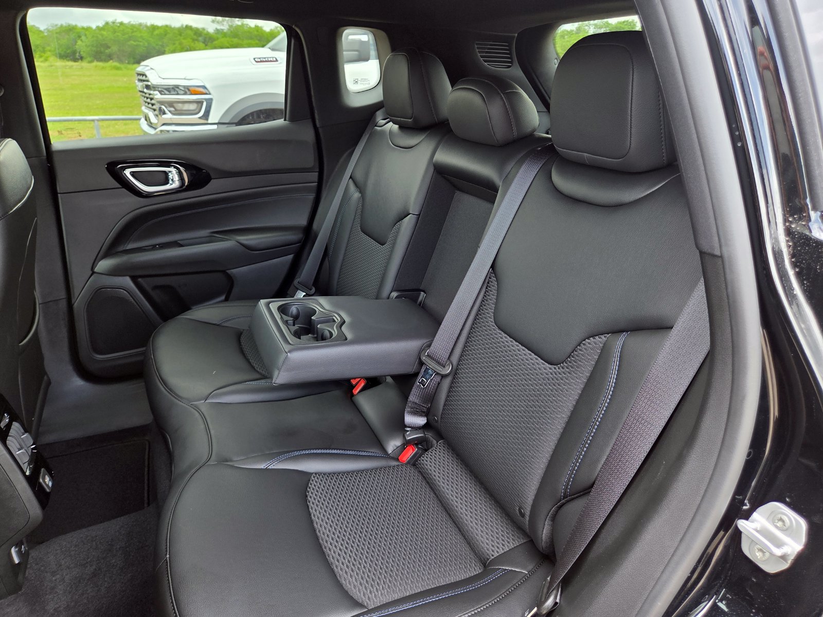 New 2026 Jeep Compass Latitude AWD/4WD image 23