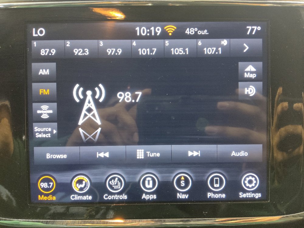 Used 2022 Jeep Grand Cherokee Laredo X image 25