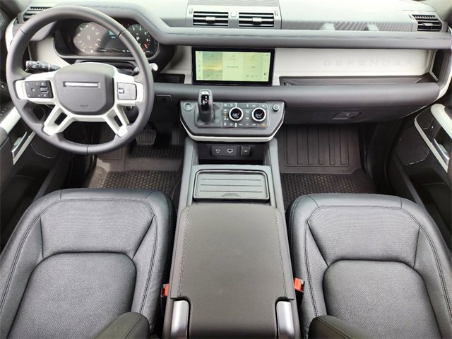 New 2024 Land Rover Defender 110 S image 19