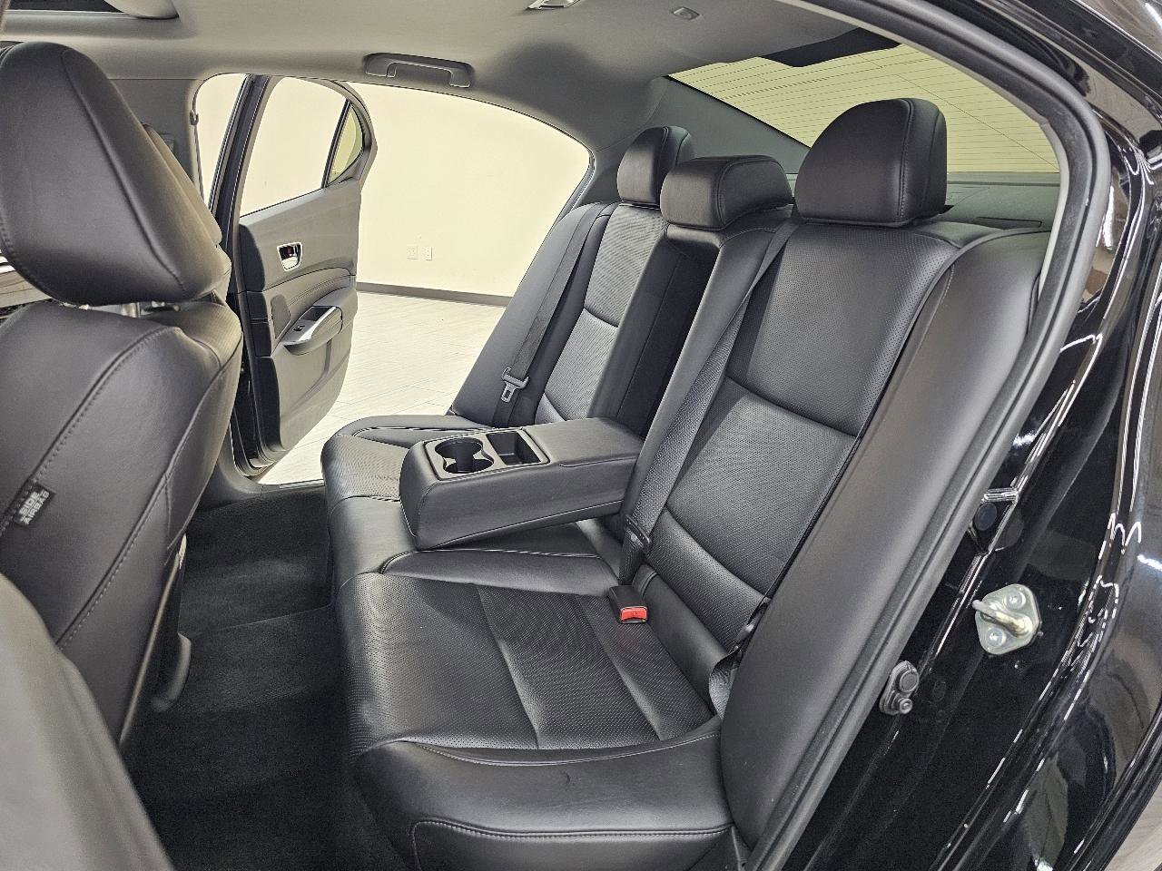 Used 2018 Acura TLX w/ Technology Package FWD image 24