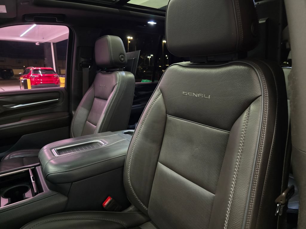 Used 2021 GMC Yukon Denali AWD/4WD image 19