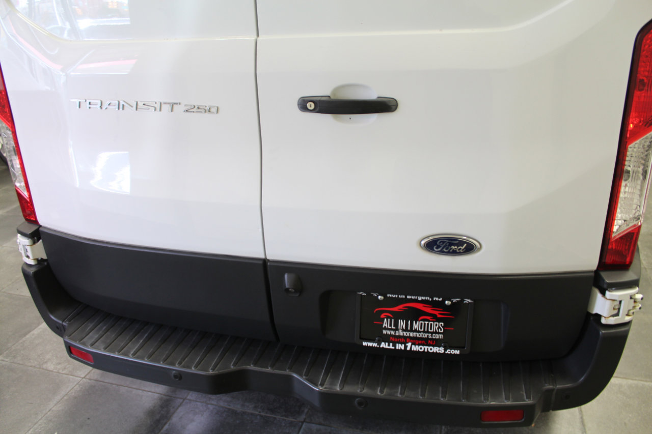 Used 2018 Ford Transit 250 130 Low Roof image 6