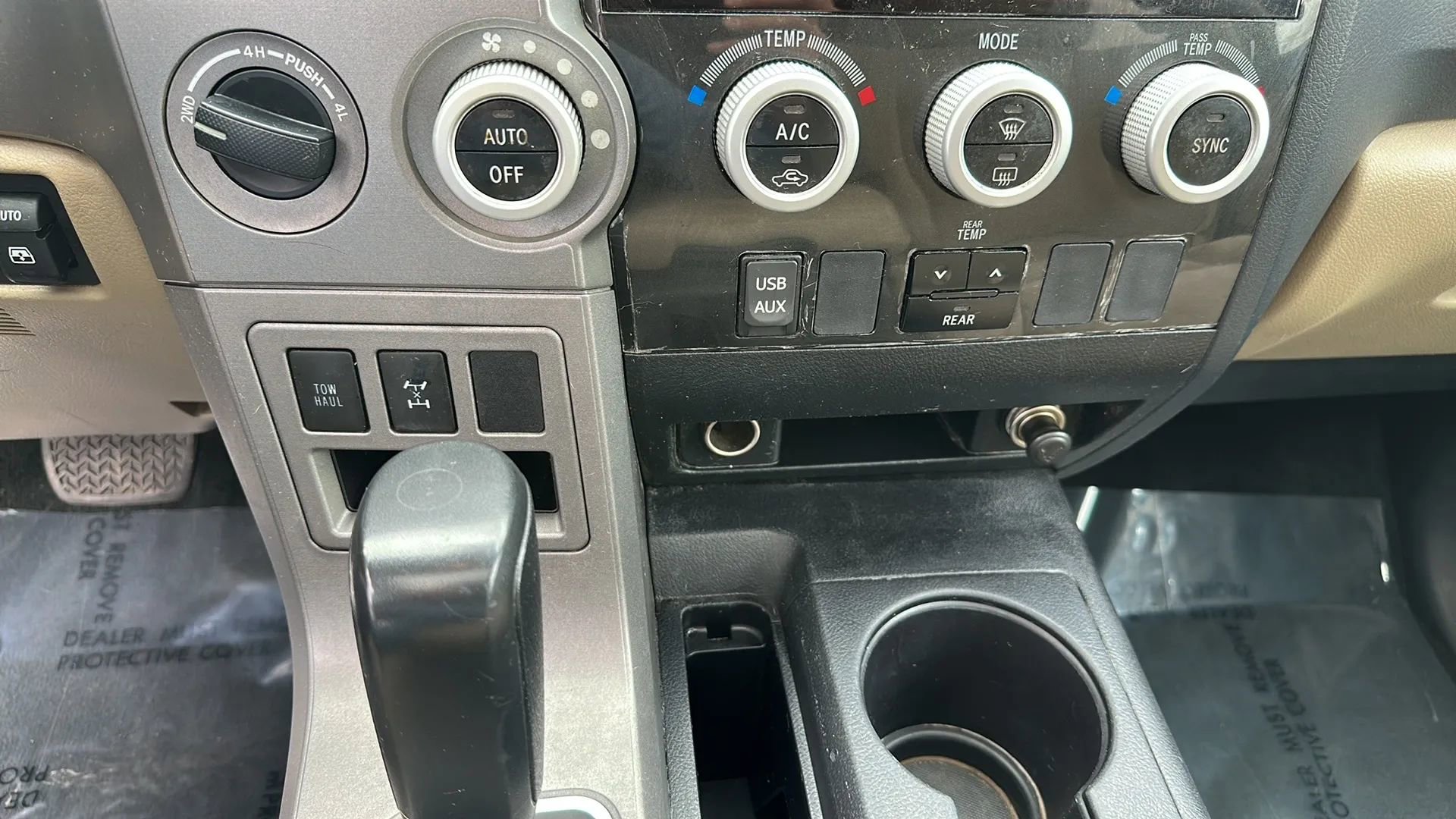 Used 2014 Toyota Sequoia SR5 AWD/4WD image 39