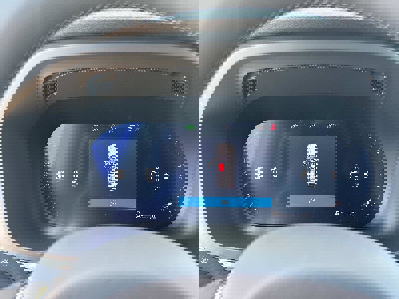 New 2026 Volvo XC60 B5 Plus w/ Climate Package image 27