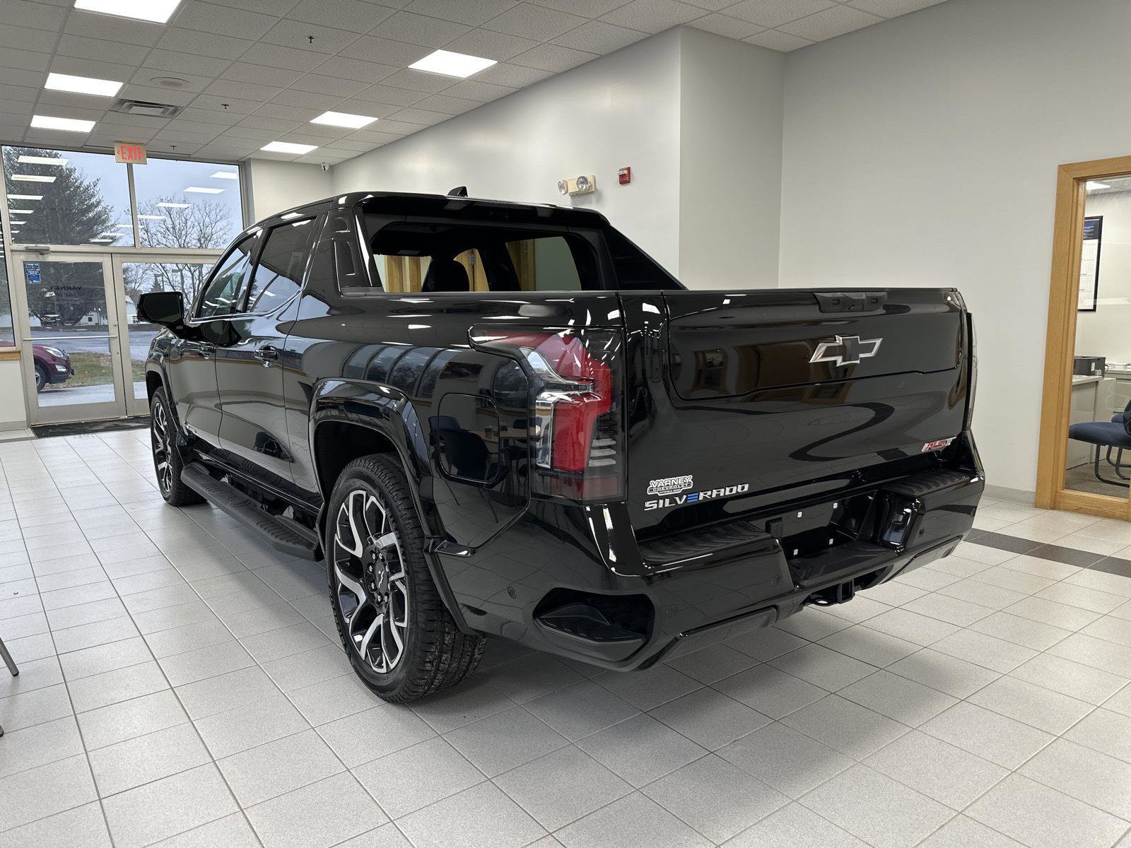 New 2024 Chevrolet Silverado EV RST image 7