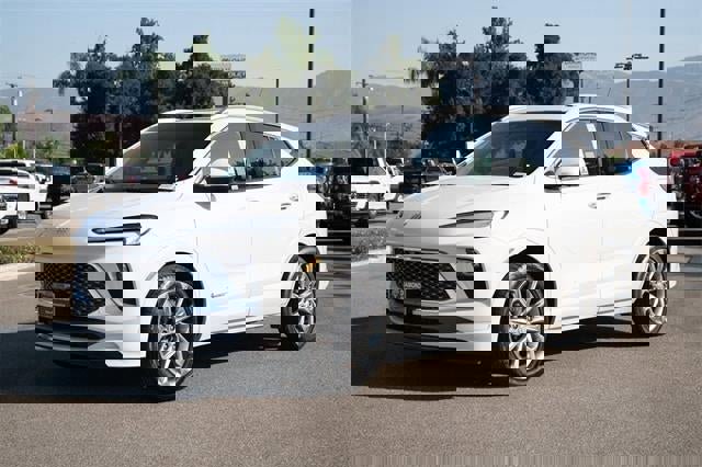 Used 2025 Buick Encore GX Avenir w/ Avenir Technology Package image 8