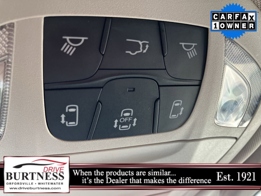 Used 2024 Chrysler Pacifica Touring-L FWD image 45