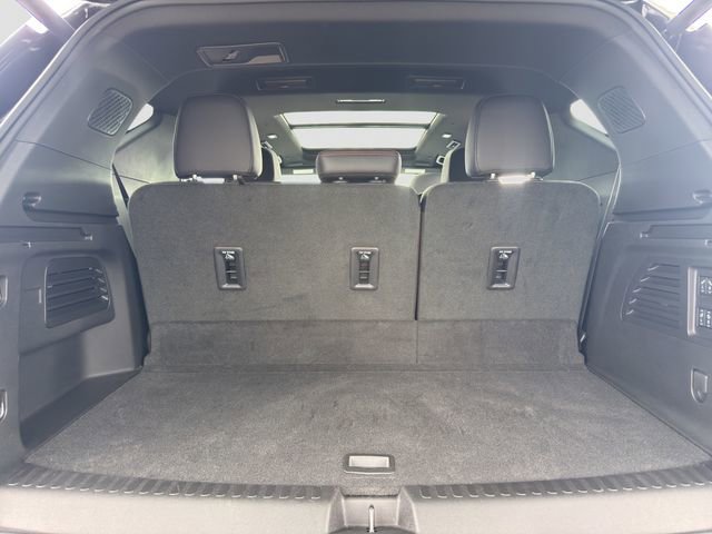 Used 2025 Chevrolet Traverse RS image 28