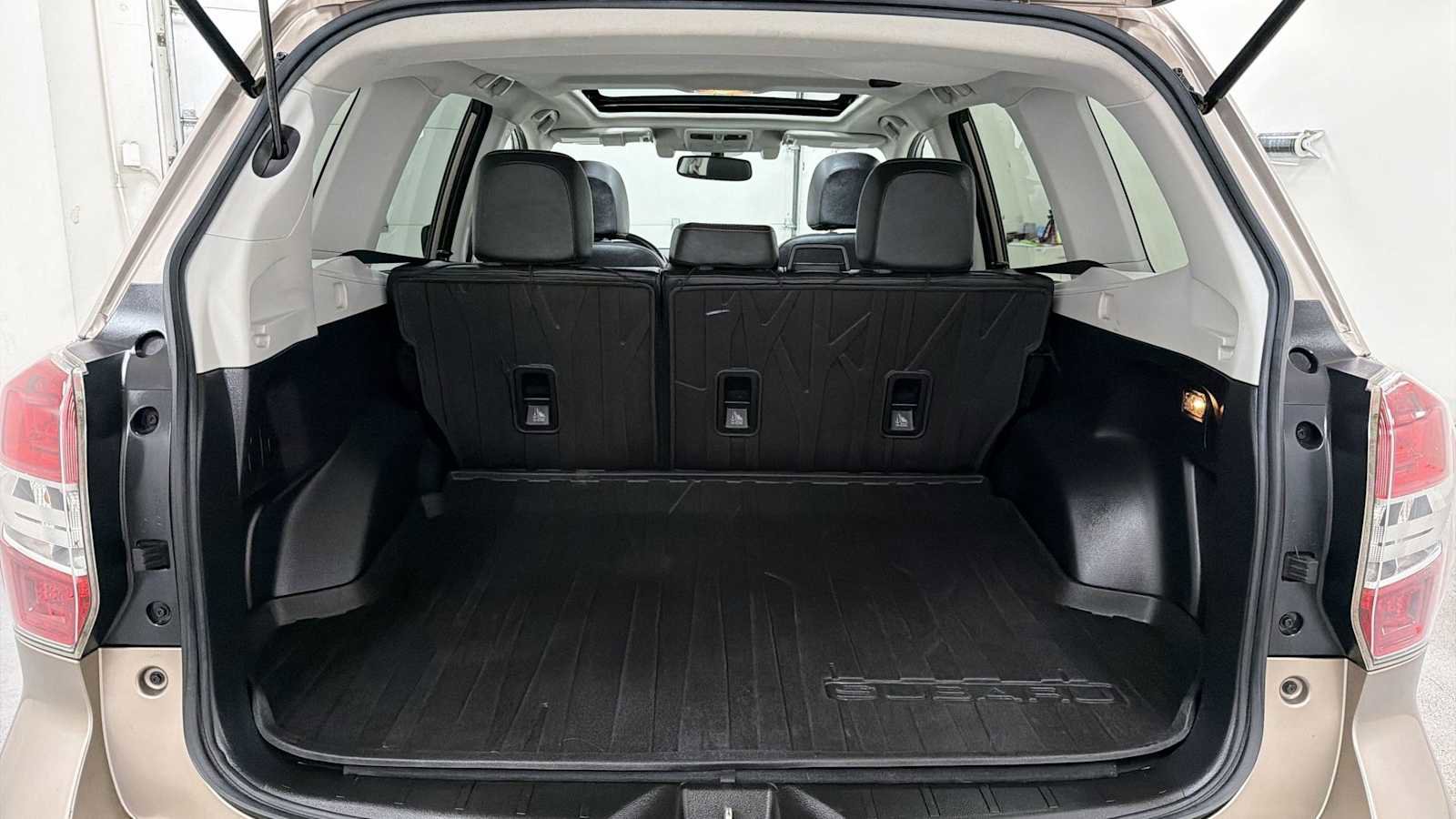 Used 2015 Subaru Forester 2.5i Limited AWD/4WD image 28