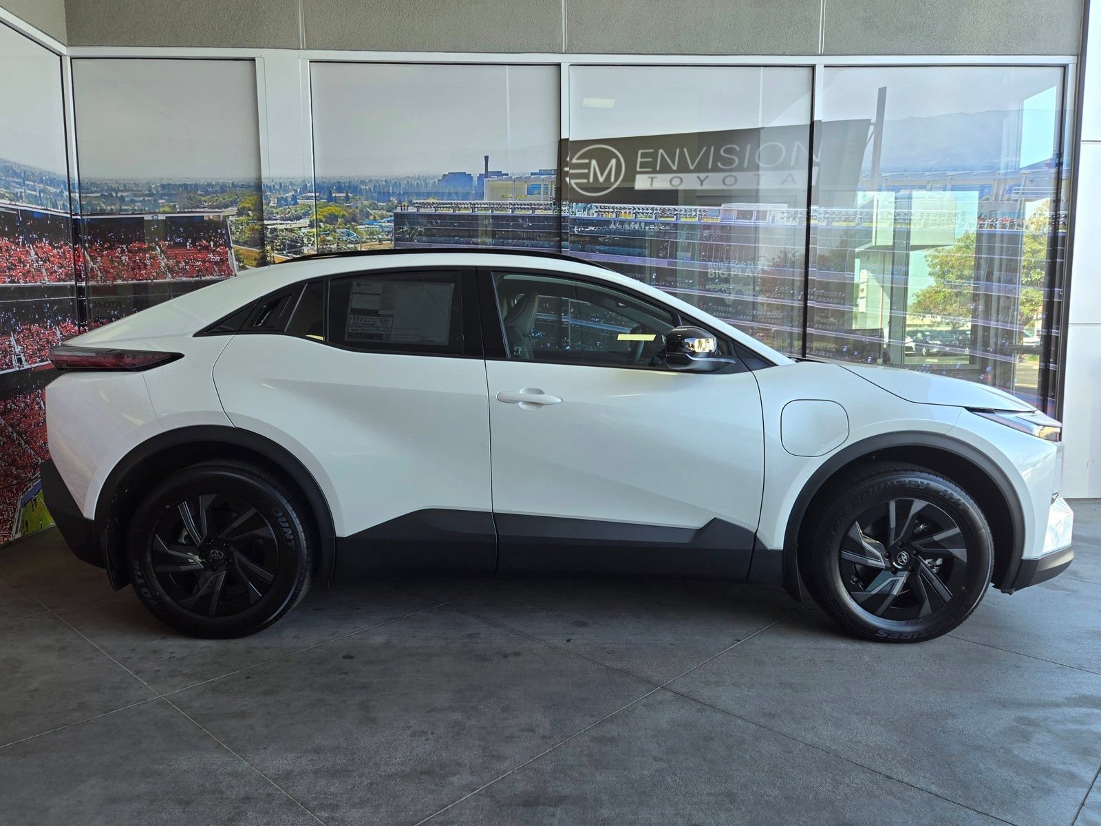 New 2027 Toyota C-HR AWD/4WD image 3