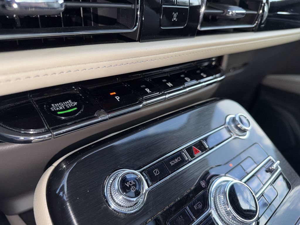Certified 2023 Lincoln Nautilus Reserve AWD/4WD image 23