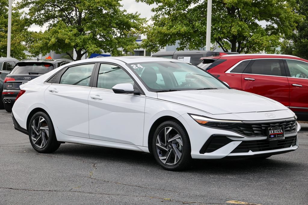 Used 2024 Hyundai Elantra Limited FWD image 25