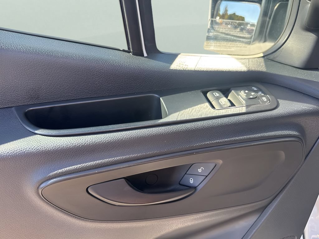 Used 2022 Mercedes-Benz Sprinter 2500 image 22