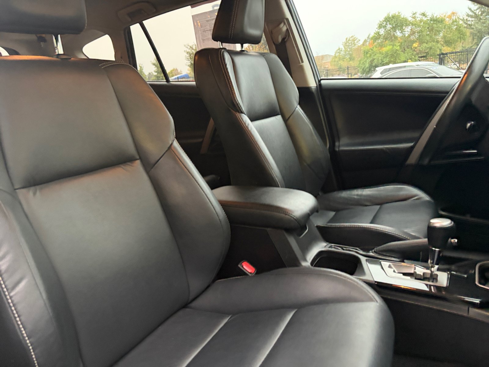 Used 2017 Toyota RAV4 Limited AWD/4WD image 30