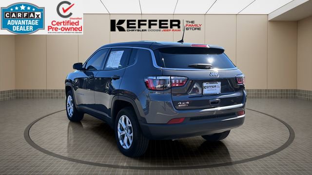 Used 2024 Jeep Compass Sport image 3