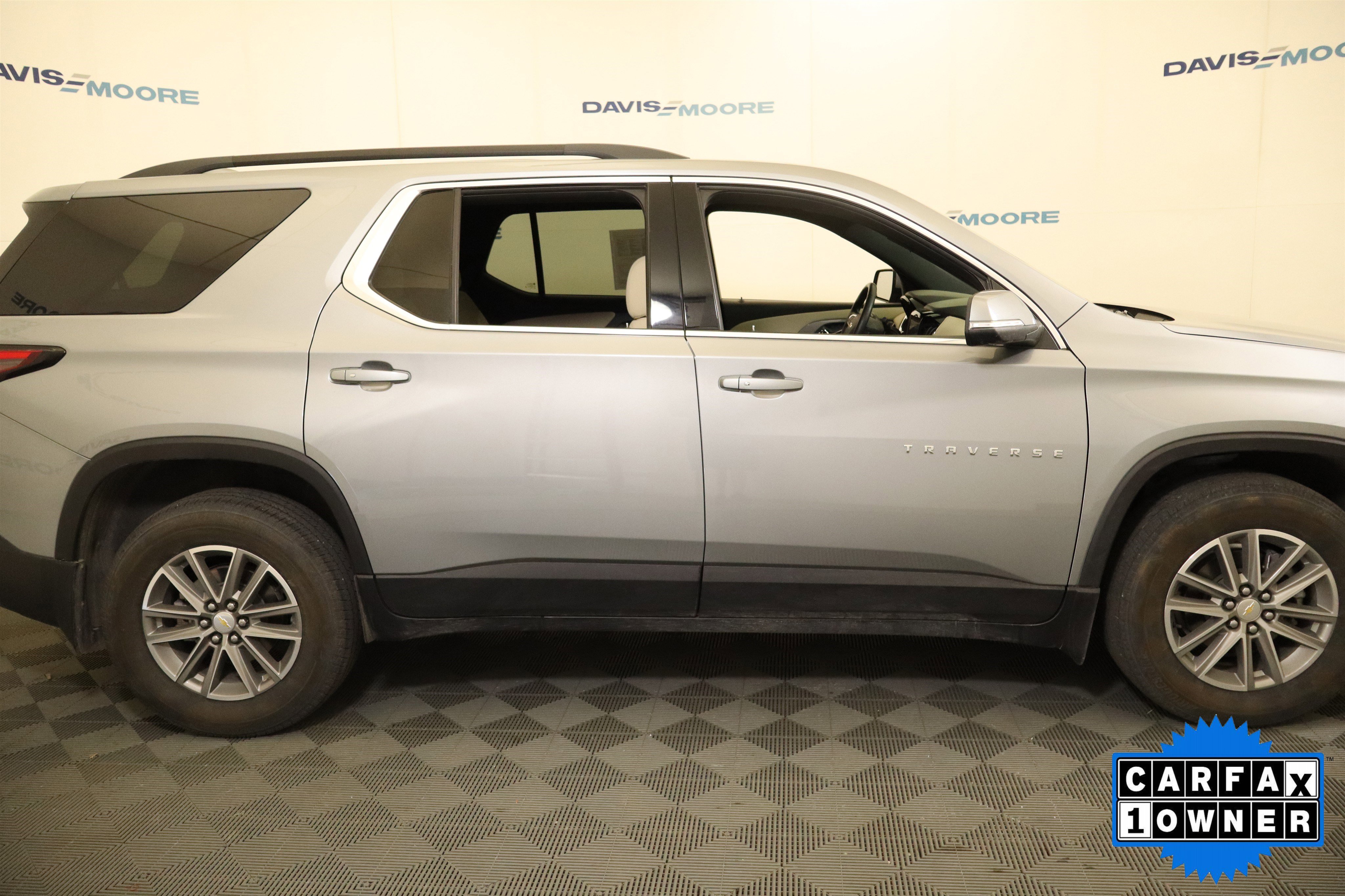 Used 2024 Chevrolet Traverse LT AWD/4WD image 5