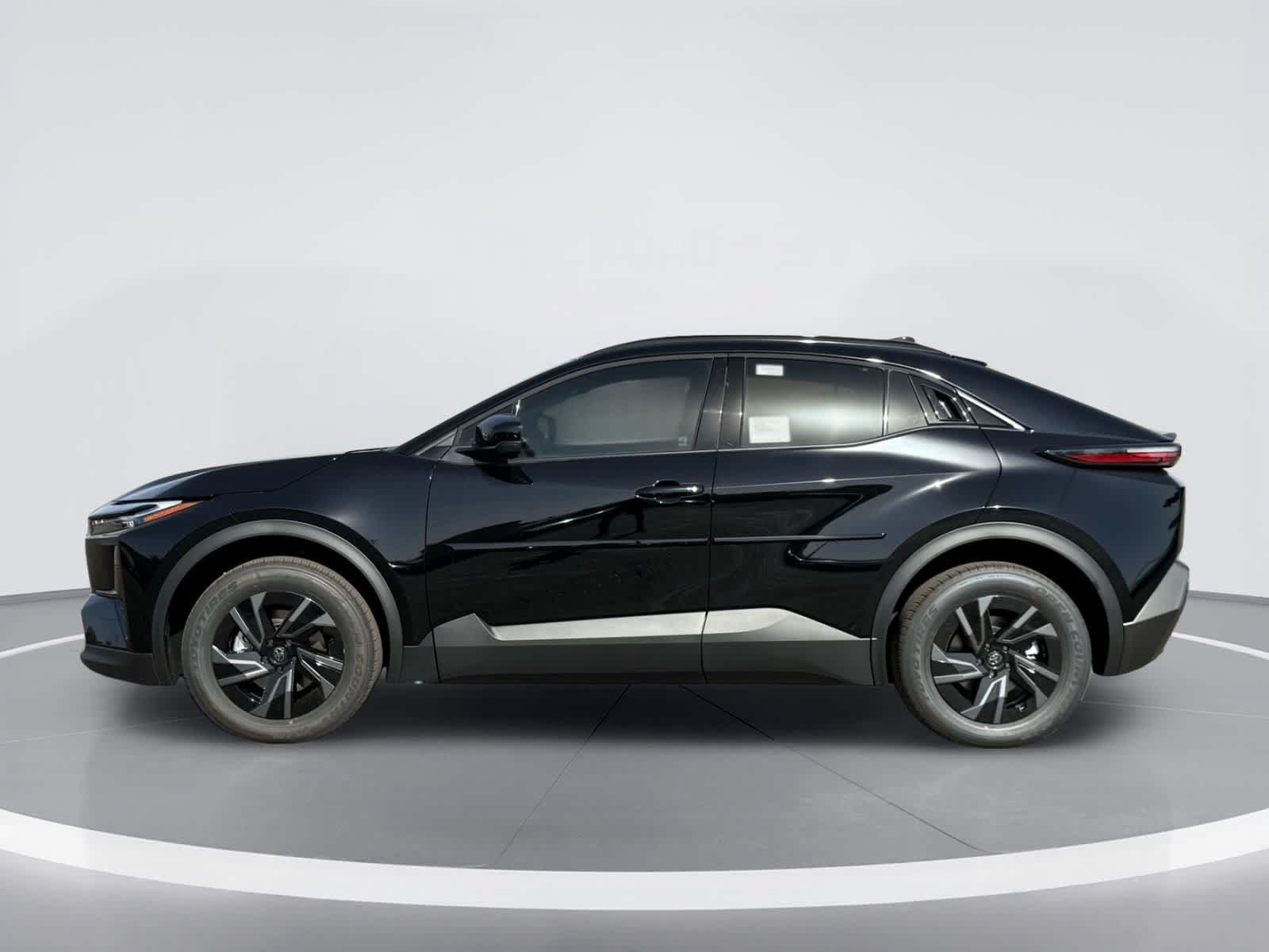 New 2026 Toyota C-HR AWD/4WD video 3