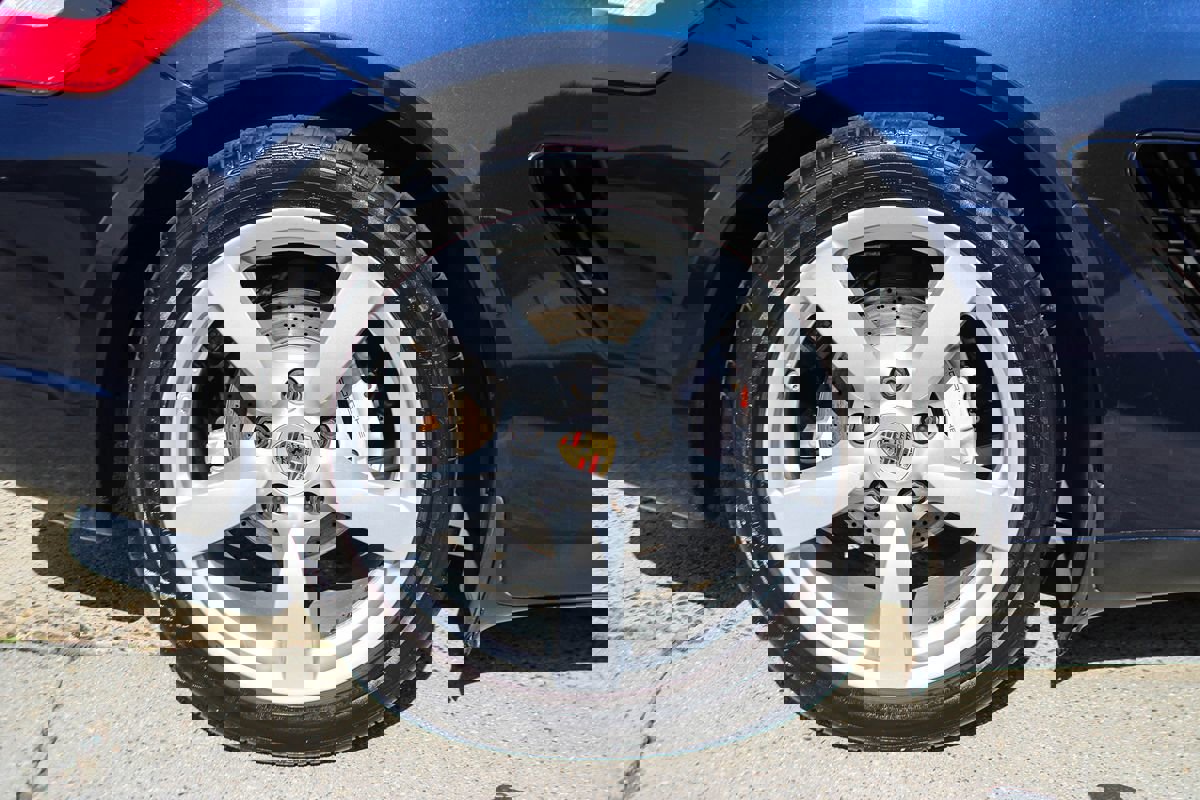 Used 2008 Porsche Cayman Coupe w/Preferred Pkg image 31