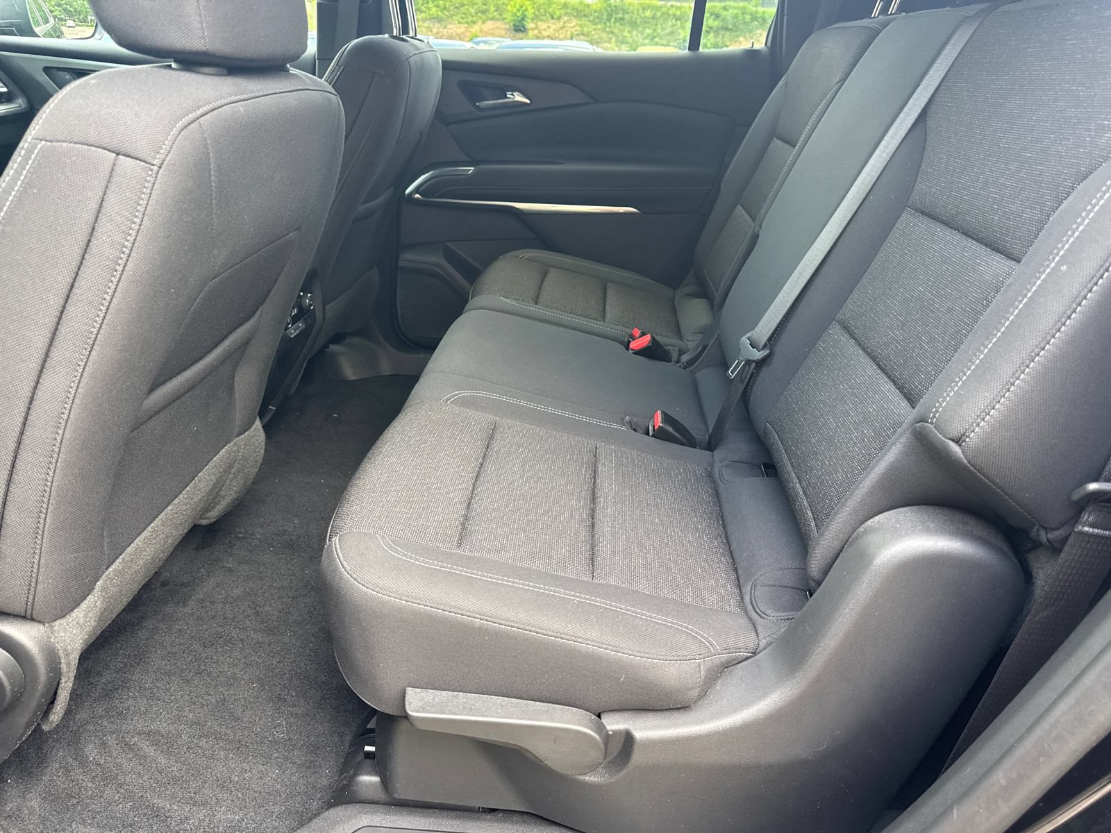 Used 2024 Chevrolet Traverse LS FWD image 21