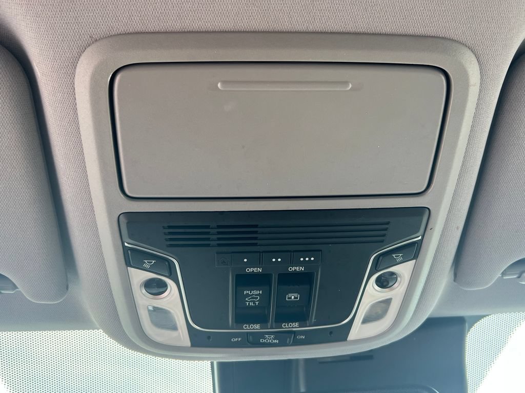 Used 2017 Honda Pilot Elite image 37