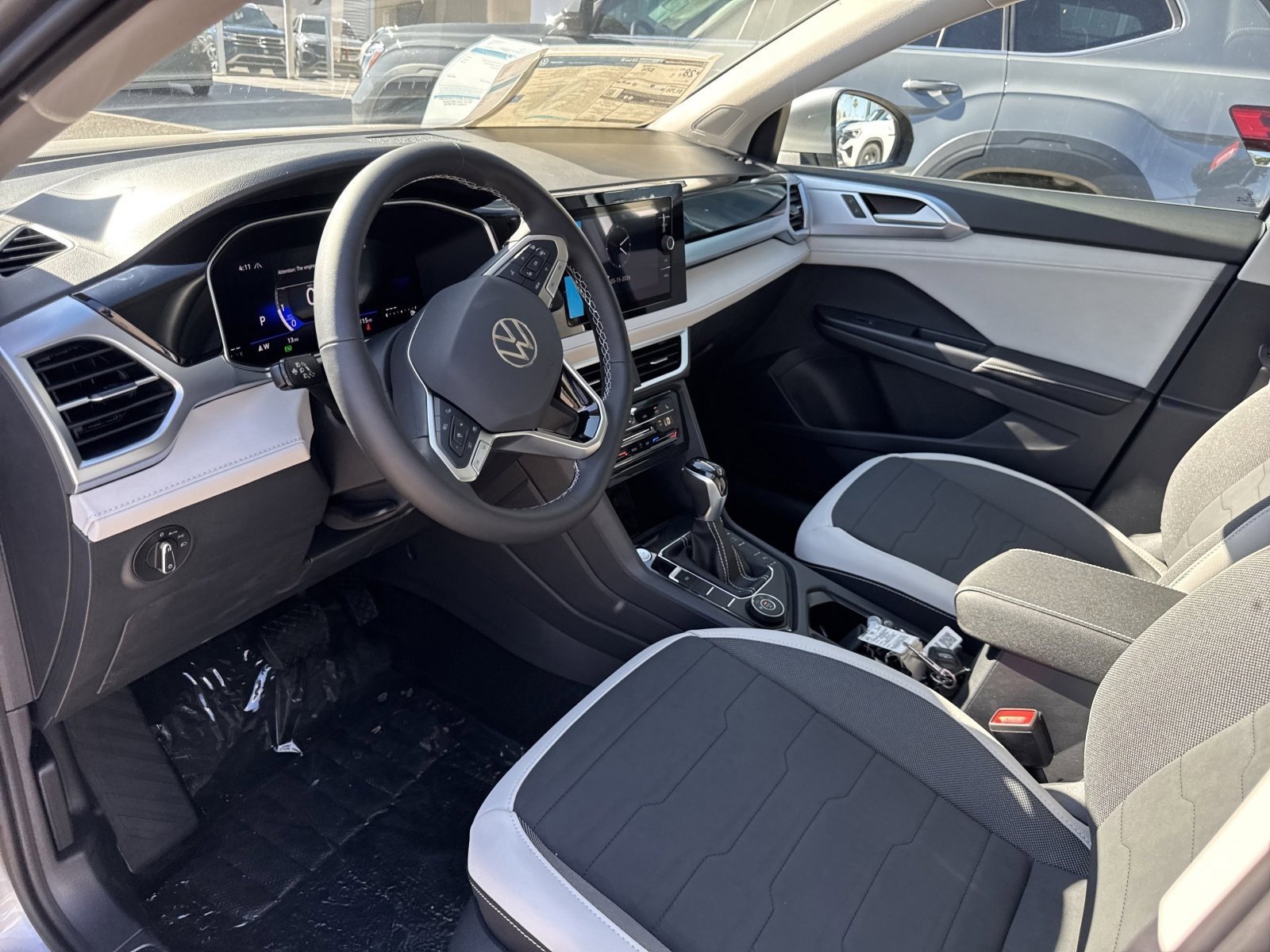 New 2026 Volkswagen Taos SE AWD/4WD image 10