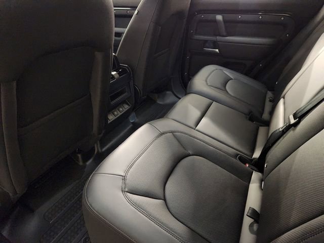Used 2025 Land Rover Defender 110 S image 29