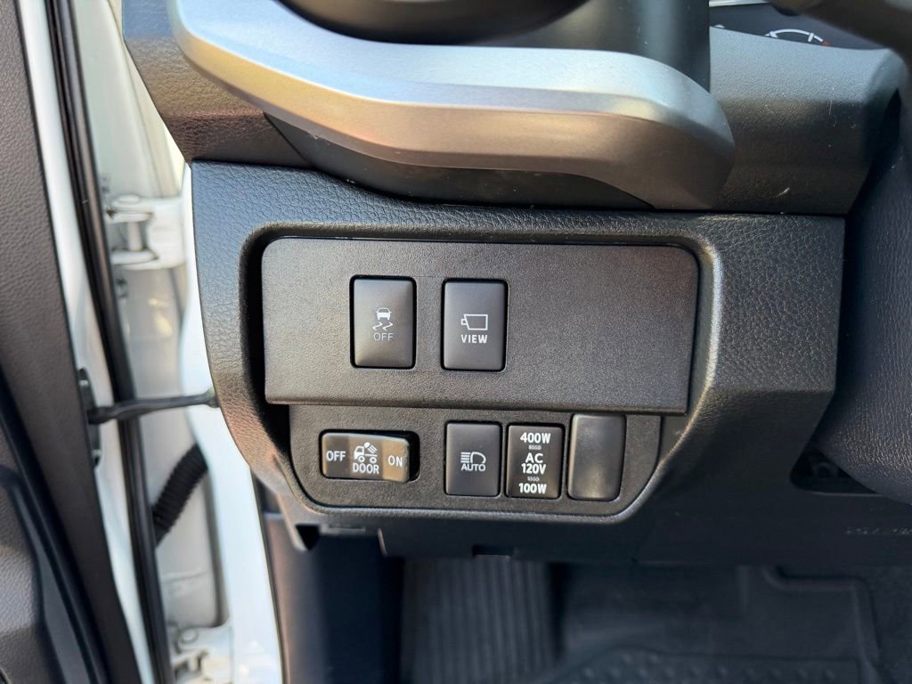 Used 2021 Toyota Tacoma Limited AWD/4WD image 17
