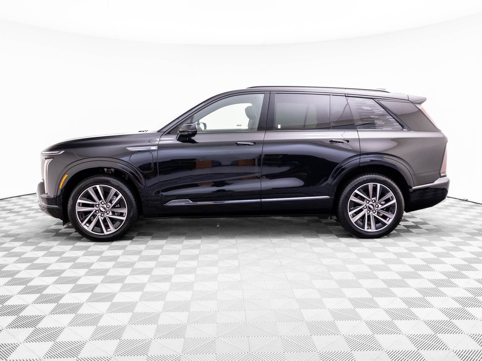 New 2026 Cadillac Vistiq Luxury AWD/4WD image 2