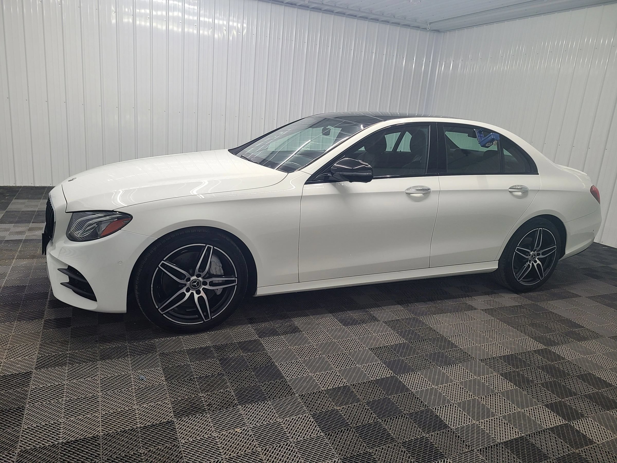 Used 2019 Mercedes-Benz E 300 4MATIC w/ Premium 1 Package image 8