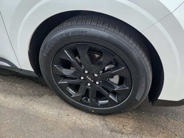 Used 2024 Kia Carnival SX FWD image 5