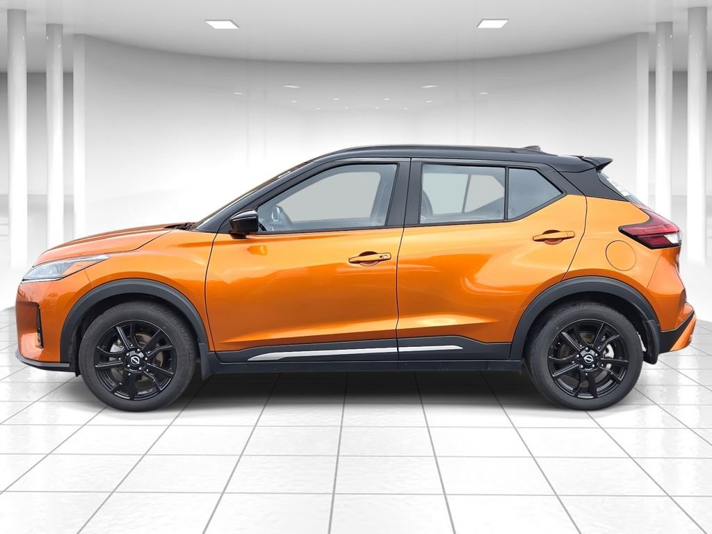 Used 2023 Nissan Kicks SR w/ SR Premium Package image 6
