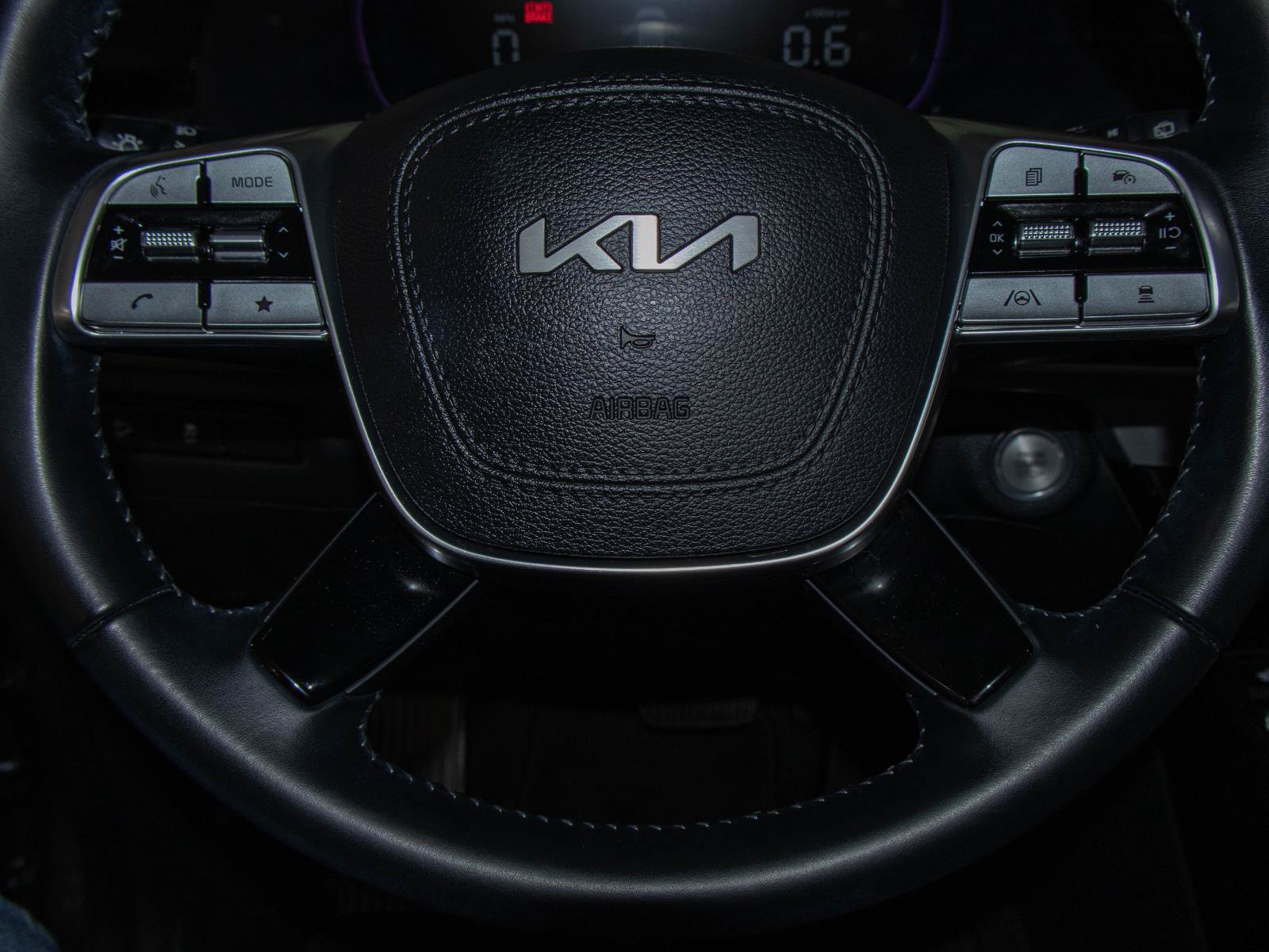 Used 2024 Kia Telluride S w/ S Sunroof Package FWD image 12