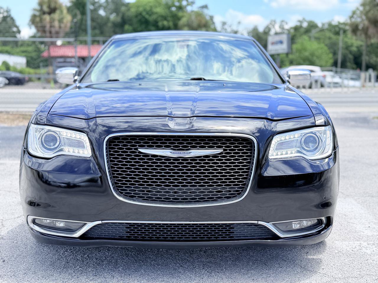 Used 2016 Chrysler 300 C RWD image 8
