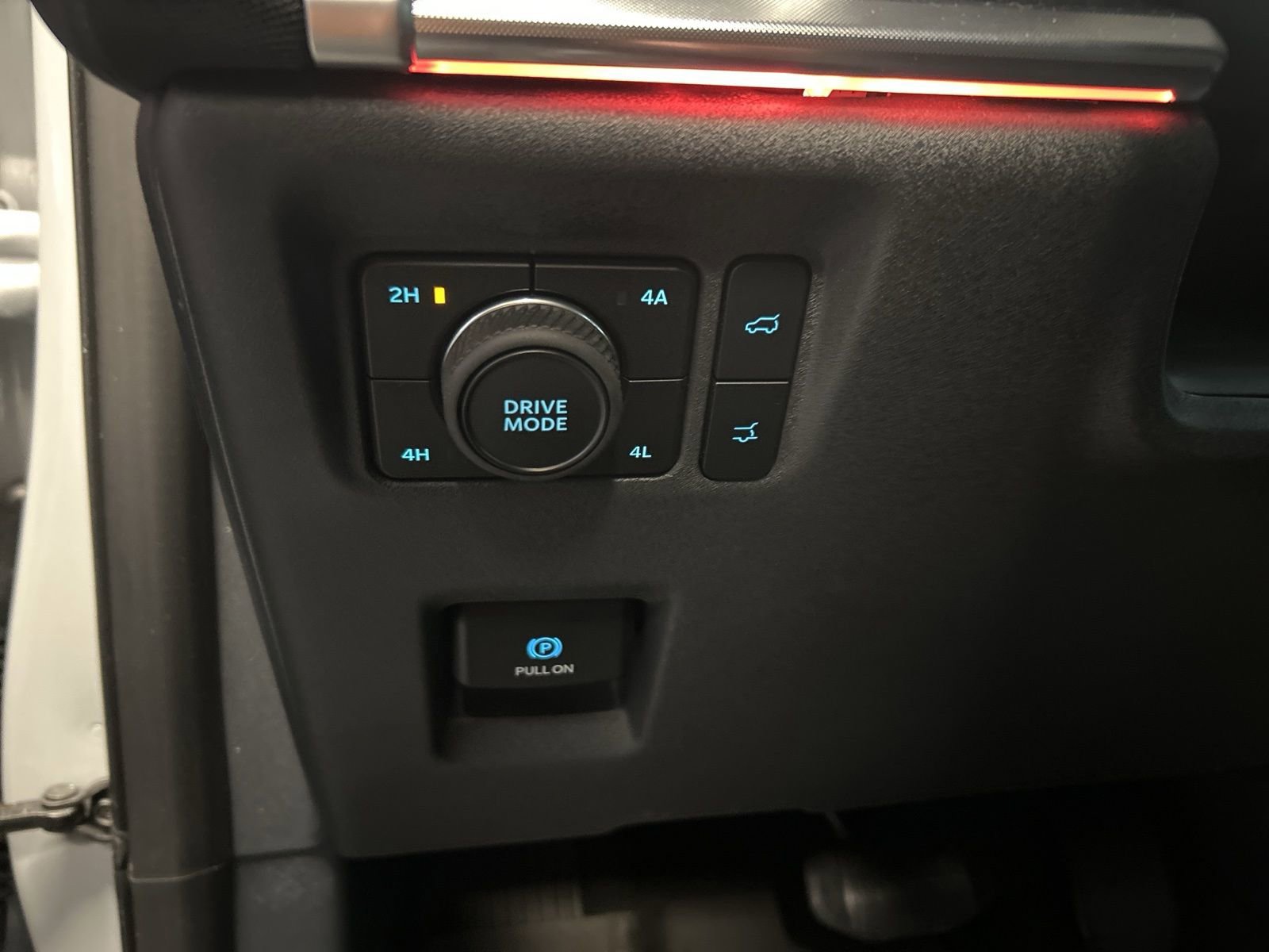 Used 2025 Ford Expedition Max Platinum w/ Stealth Appearance Package image 24