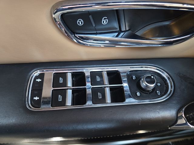 Used 2018 Bentley Bentayga Activity image 17