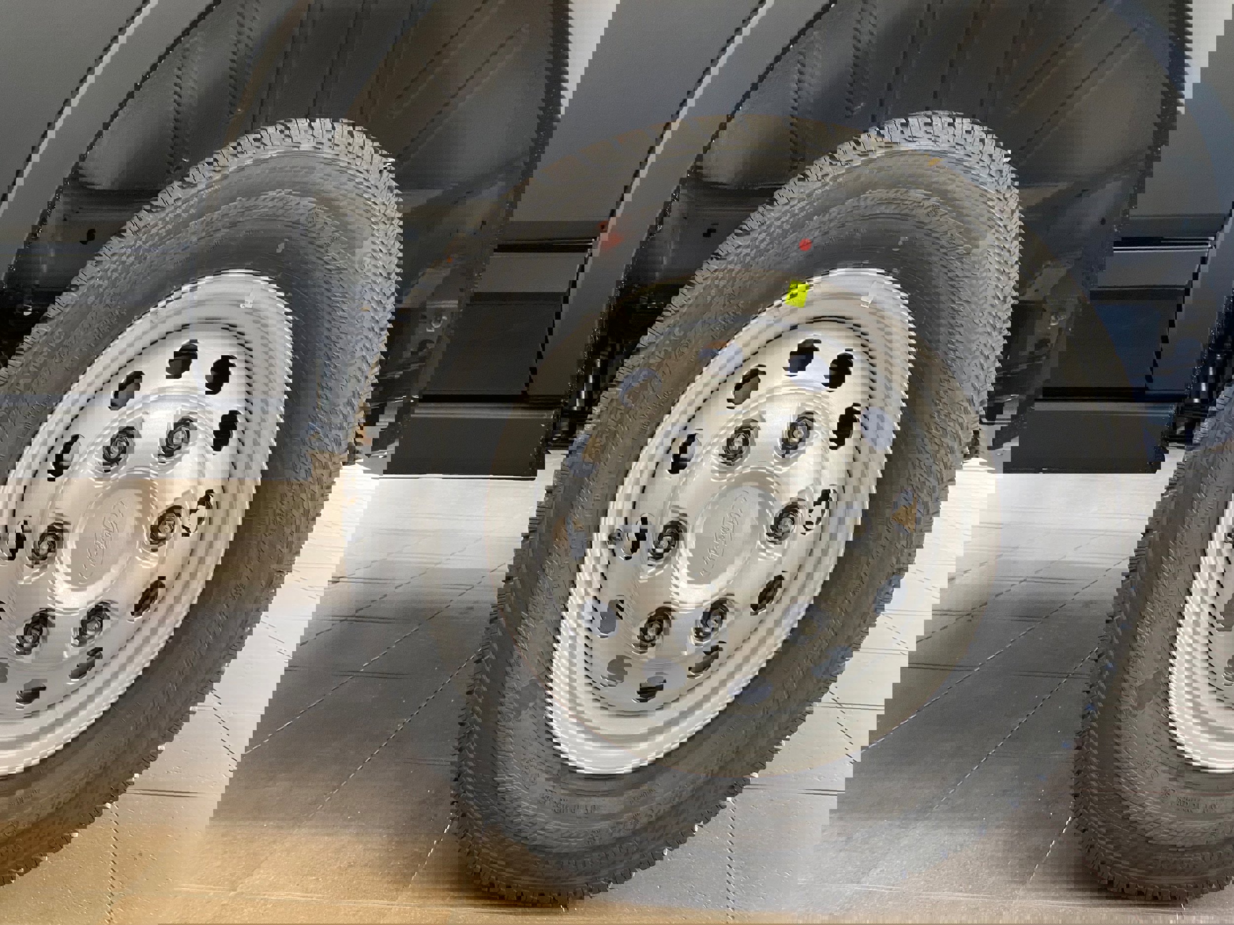 New 2026 Ford Transit 250 148 Medium Roof Extended AWD w/ Exterior Upgrade Package image 24