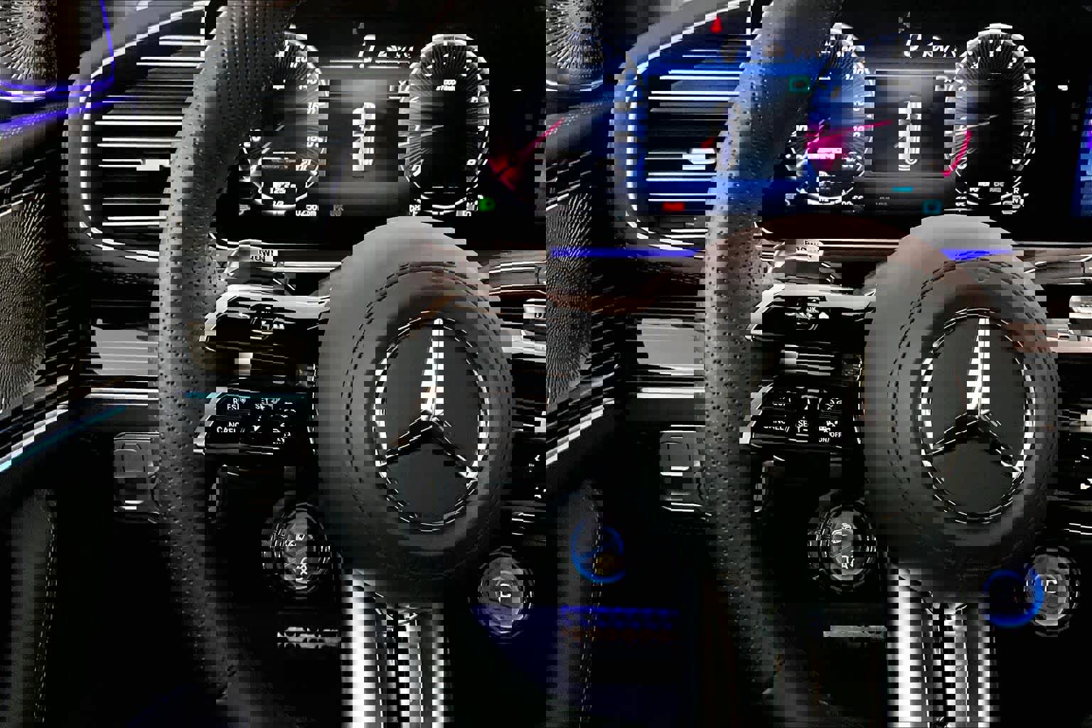 Used 2025 Mercedes-Benz GLS 63 AMG 4MATIC image 24