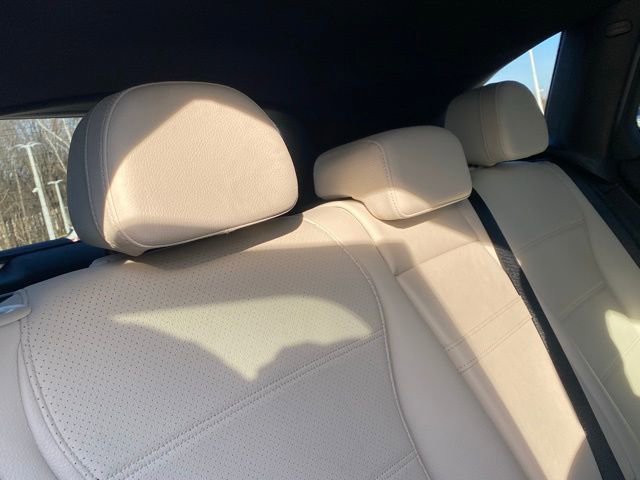 Used 2025 Mercedes-Benz GLC 350e GLC 350e image 28