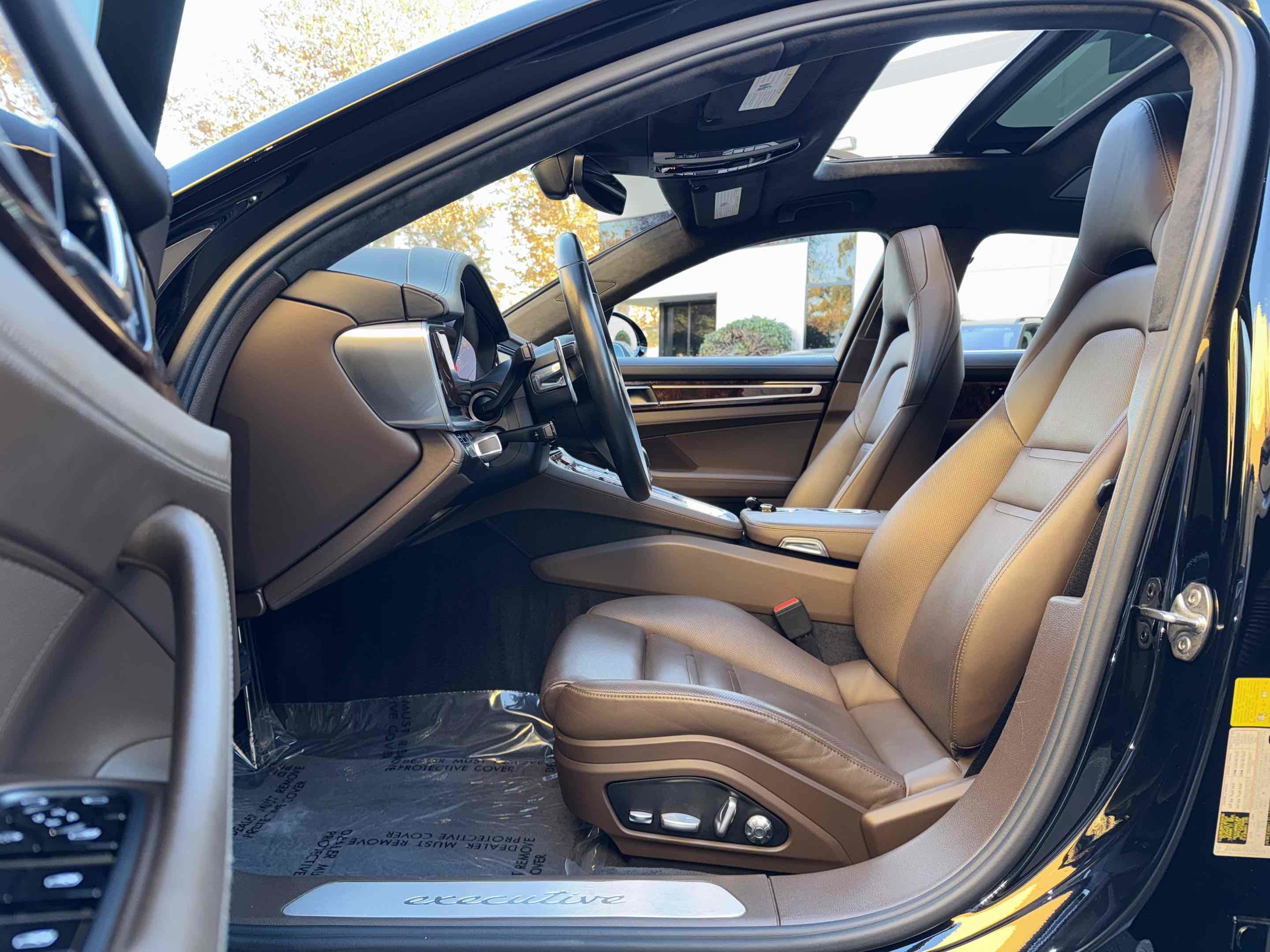 Used 2019 Porsche Panamera Turbo S Executive image 49