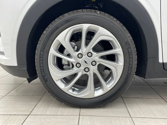 New 2027 Chevrolet Bolt LT w/ LPO, All-Weather Package FWD image 7