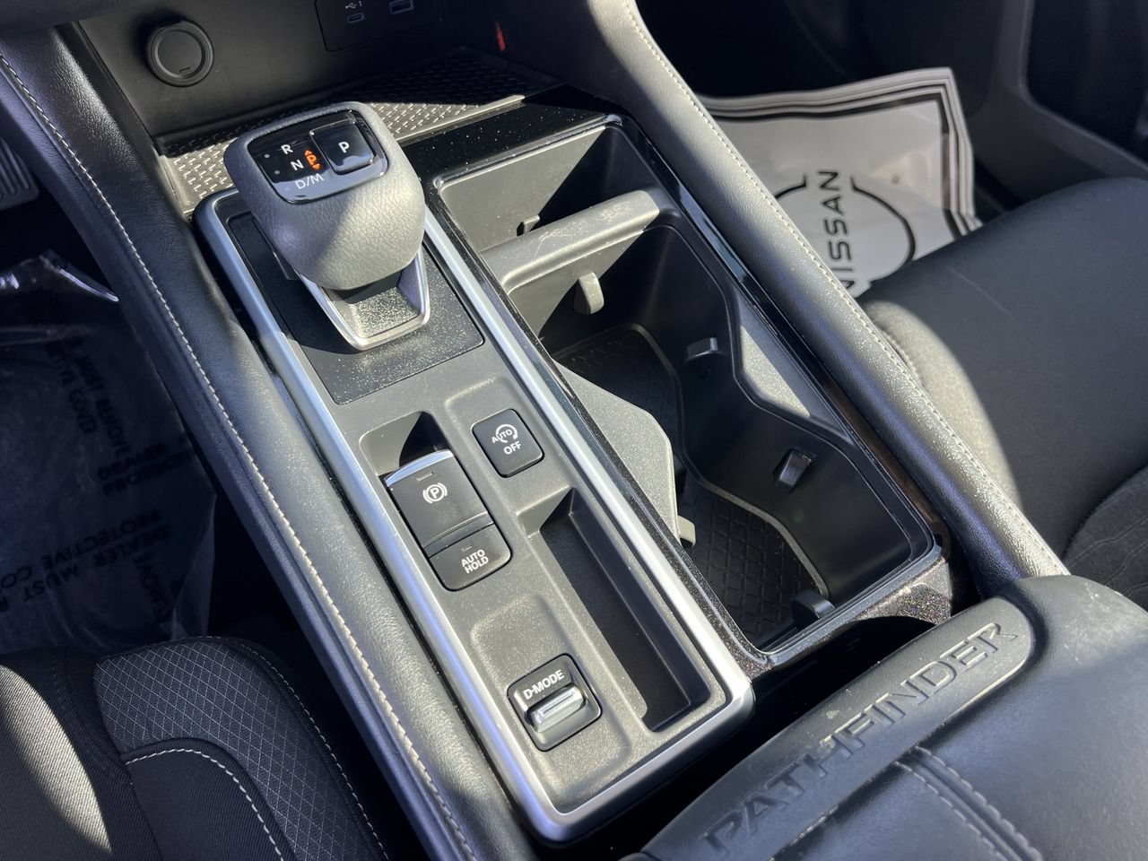 Used 2022 Nissan Pathfinder S FWD image 16
