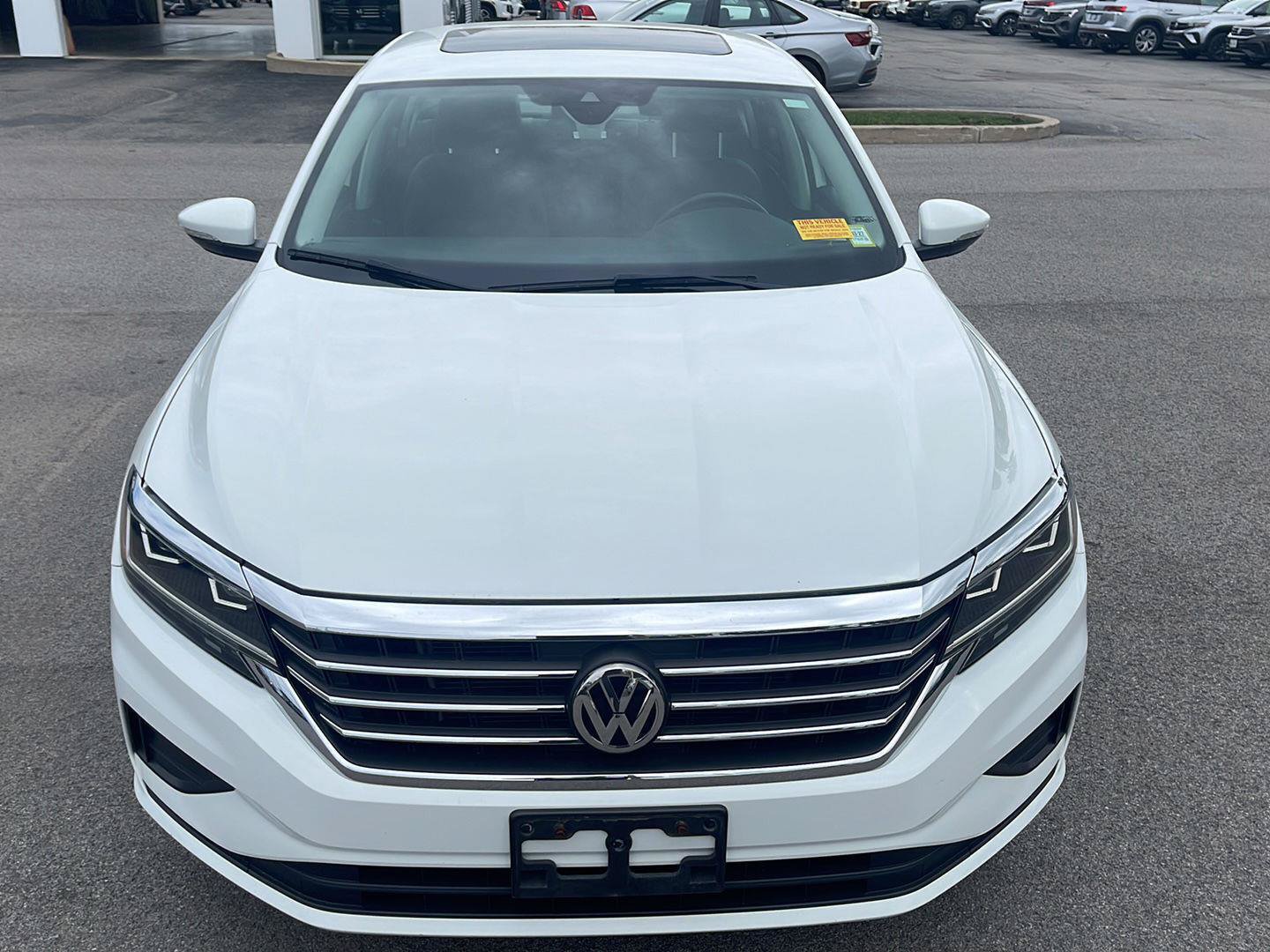 Used 2020 Volkswagen Passat 2.0T SE w/ Sunroof Package FWD image 2