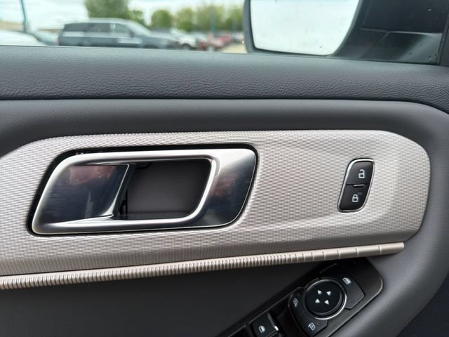 New 2026 Ford Explorer Active AWD/4WD image 21
