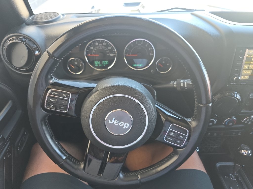 Used 2015 Jeep Wrangler Unlimited Sahara AWD/4WD image 10