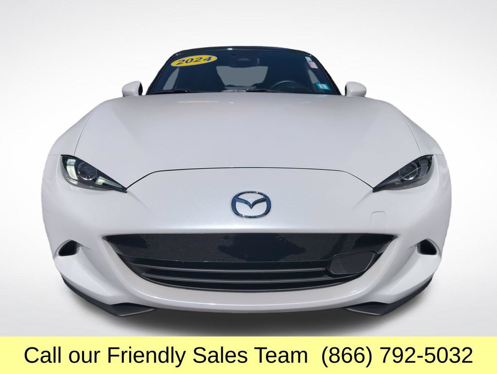 Used 2024 MAZDA MX-5 Miata Grand Touring RWD image 9