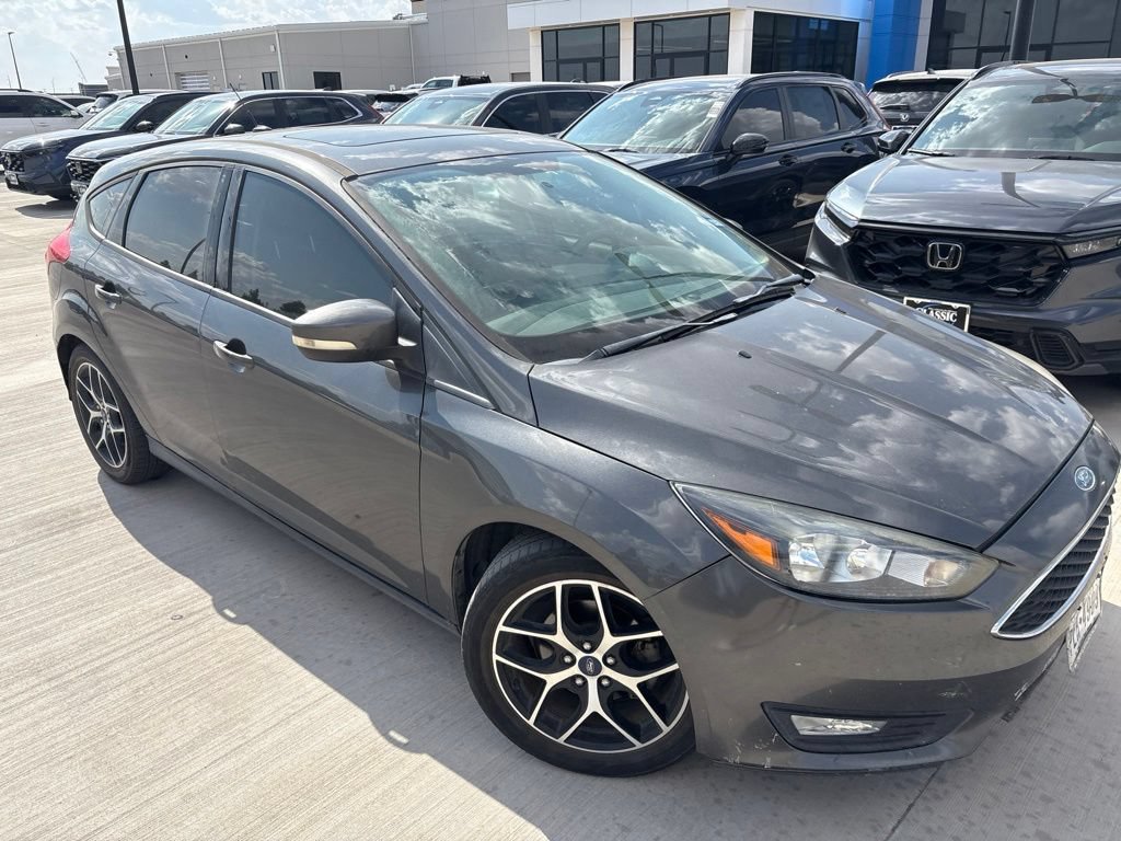 Used 2018 Ford Focus SEL w/ Cold Weather Package FWD image 10