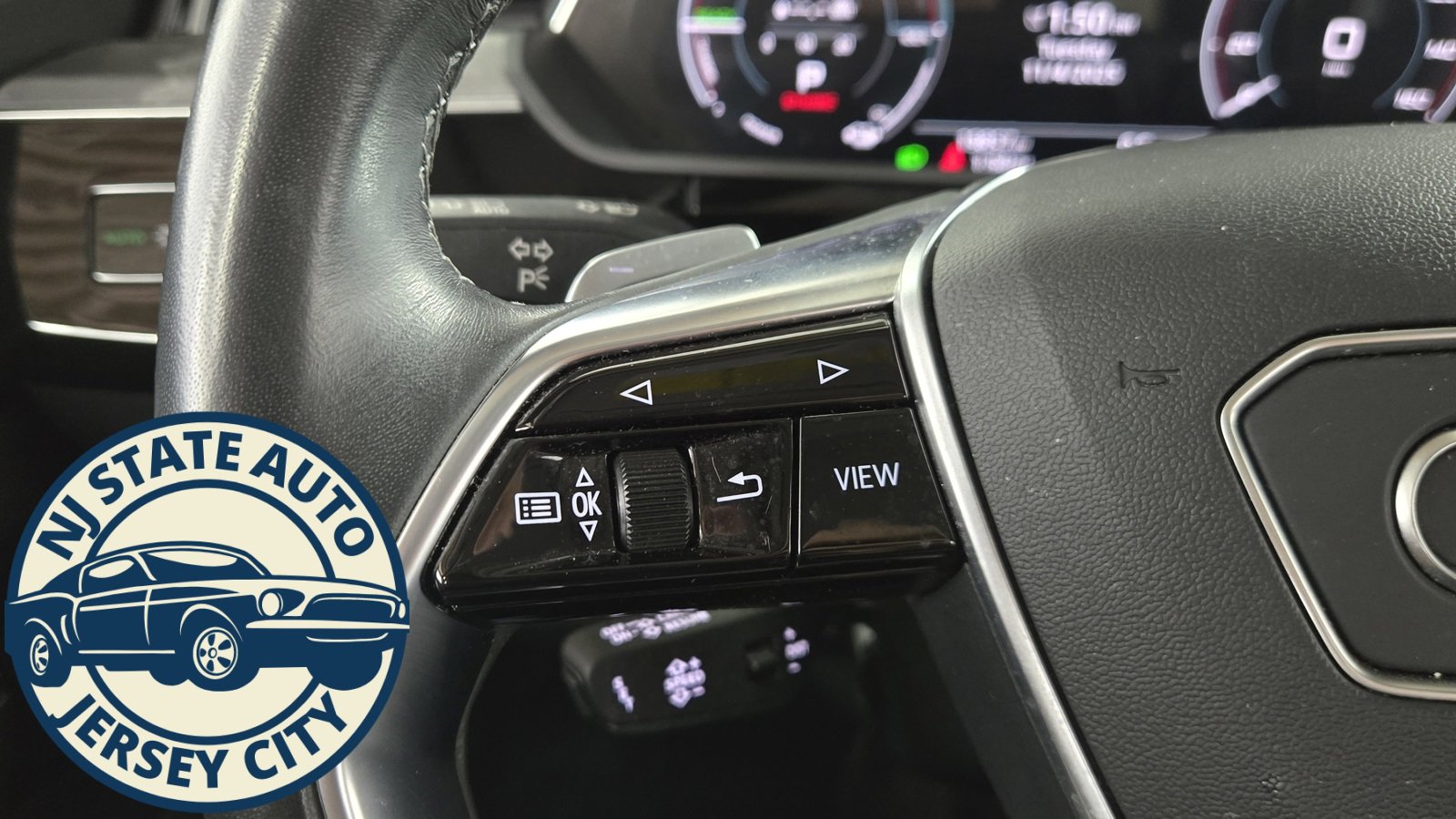 Used 2024 Audi Q8 e-tron Premium Plus image 12