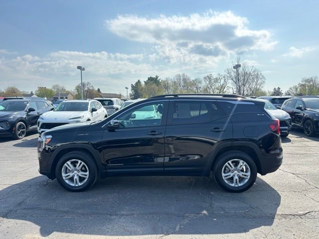 Certified 2024 GMC Terrain SLE w/ Driver Convenience Package AWD/4WD image 9
