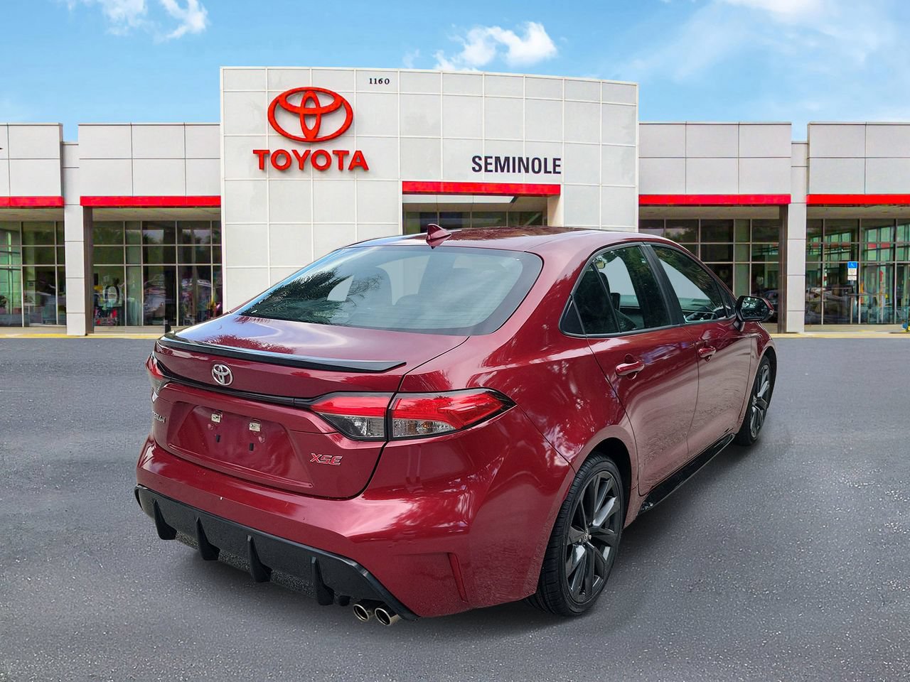 Used 2023 Toyota Corolla XSE FWD image 3